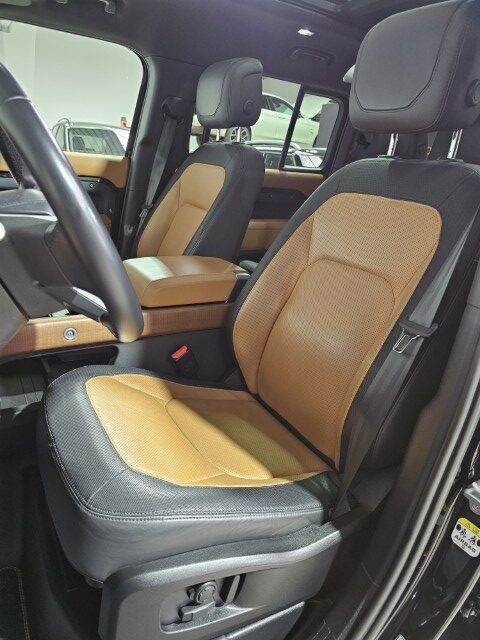 Land Rover Defender 110 3.0D MHEV D200 X Dynamic