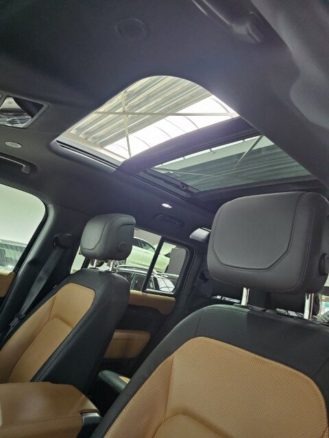 Land Rover Defender 110 3.0D MHEV D200 X Dynamic