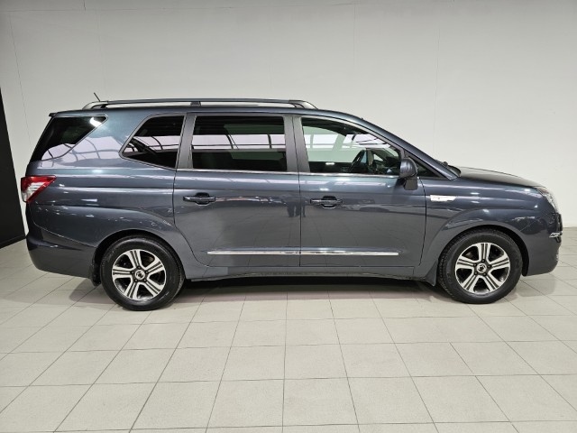 Ssang Yong Rodius 2.2