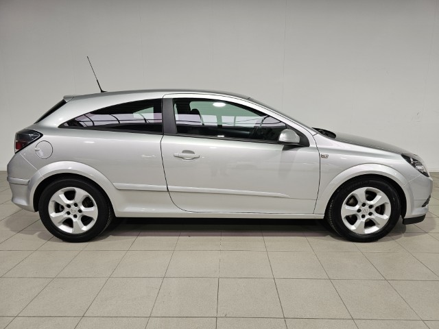 Opel Astra 1.4 GTC Automaat