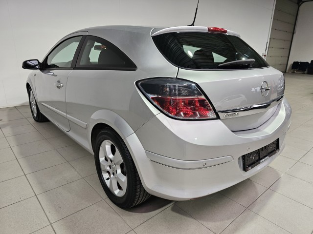 Opel Astra 1.4 GTC Automaat