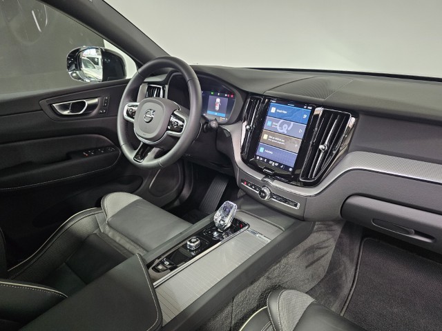 Volvo XC60 2.0 AWD T6 PHEV Plus Black Edition