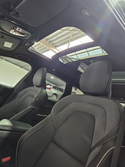 Volvo XC60 2.0 AWD T6 PHEV Plus Black Edition