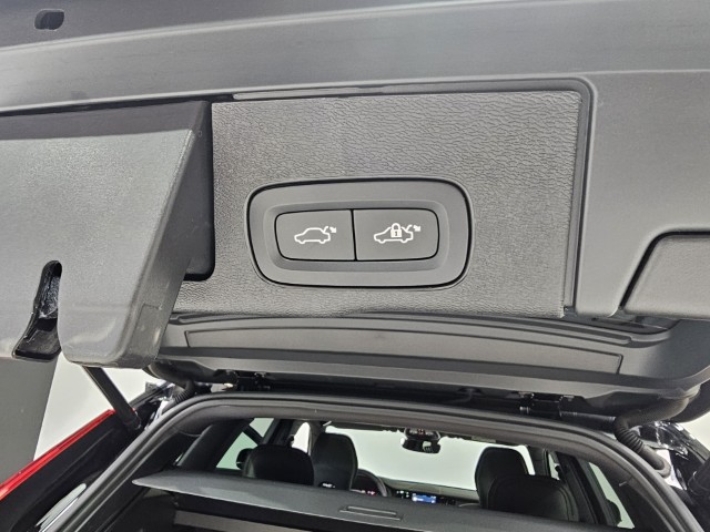 Volvo XC60 2.0 AWD T6 PHEV Plus Black Edition