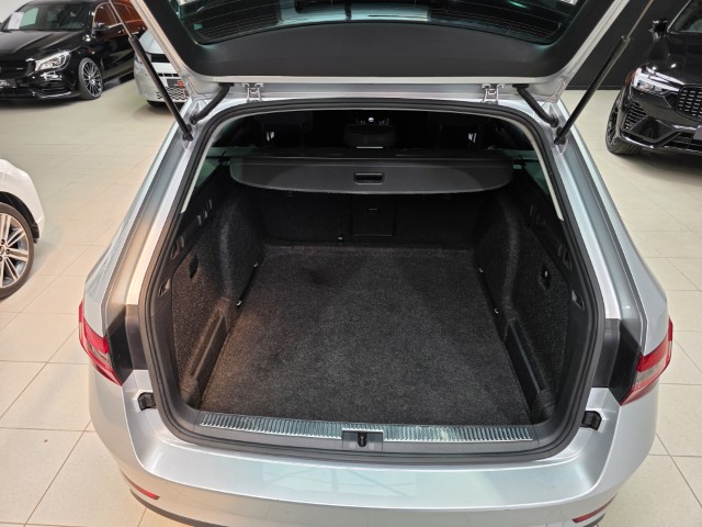 Skoda Superb 1.6 TDi SW Greenline