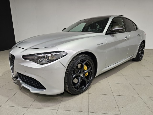 Alfa Romeo Giulia 2.0 T AWD Veloce