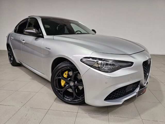 Alfa Romeo Giulia 2.0 T AWD Veloce