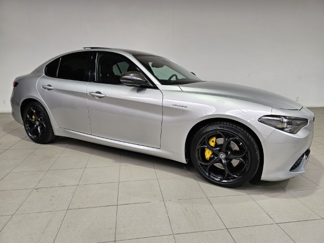 Alfa Romeo Giulia 2.0 T AWD Veloce