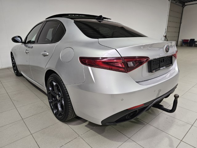 Alfa Romeo Giulia 2.0 T AWD Veloce