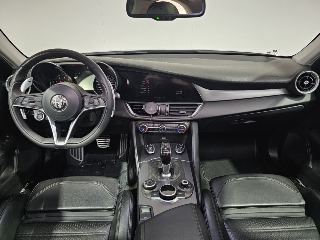 Alfa Romeo Giulia 2.0 T AWD Veloce