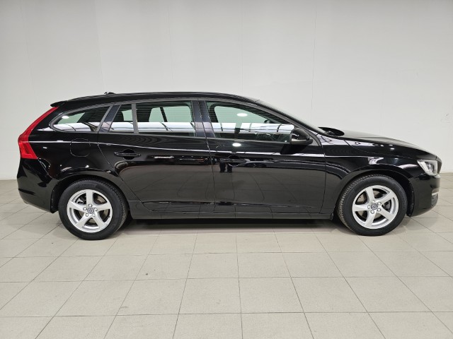 Volvo V60 D2