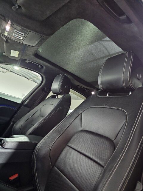 Jaguar F-Pace AWD 25t R-SPORT