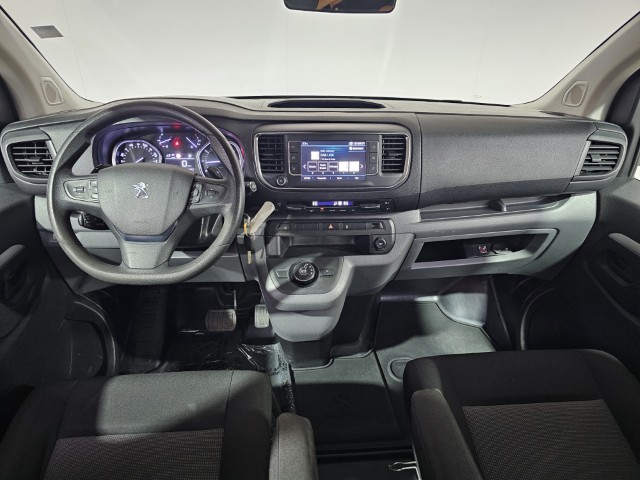 Peugeot Expert 2.0 Dubbele cabine 5 zitplaatsen - Automaat