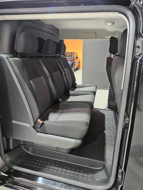 Peugeot Expert 2.0 Dubbele cabine 5 zitplaatsen - Automaat