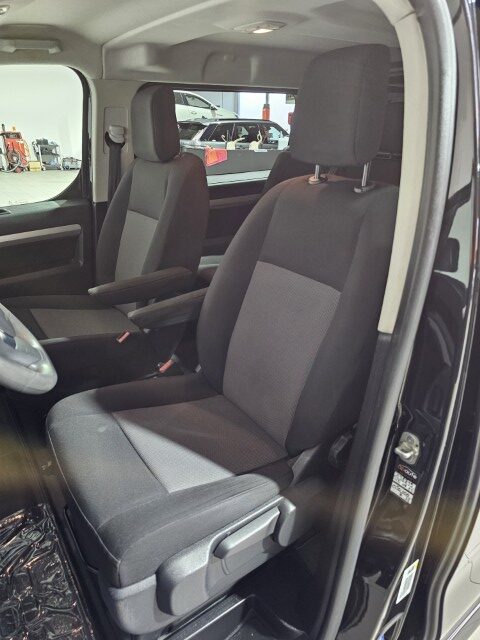 Peugeot Expert 2.0 Dubbele cabine 5 zitplaatsen - Automaat