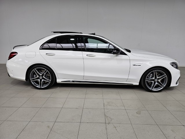 Mercedes C63 AMG V8 Turbo