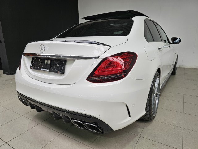 Mercedes C63 AMG V8 Turbo