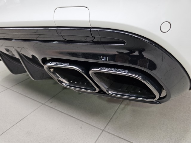 Mercedes C63 AMG V8 Turbo