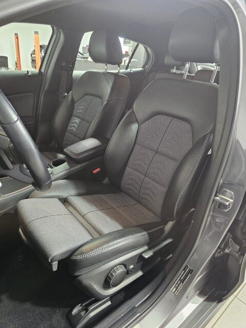 Mercedes GLA180 7G DCT Urban Pack