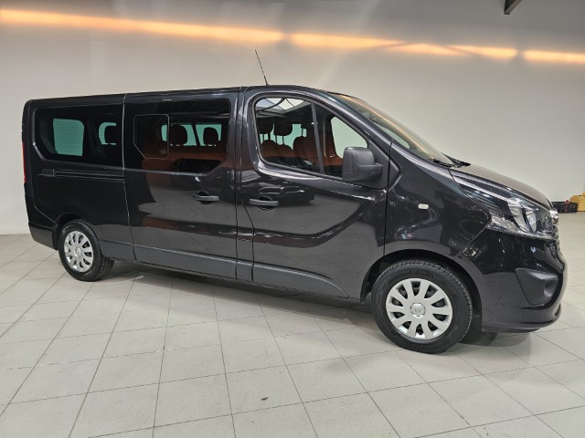 Opel Vivaro 1.6d 9 zitplaatsen