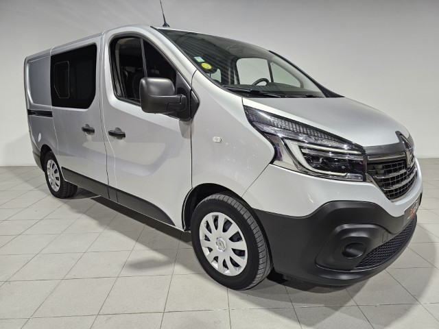 Renault Trafic dCi Lichte vracht - 5 zitplaatsen