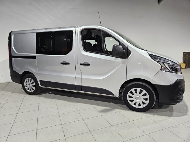 Renault Trafic dCi Lichte vracht - 5 zitplaatsen