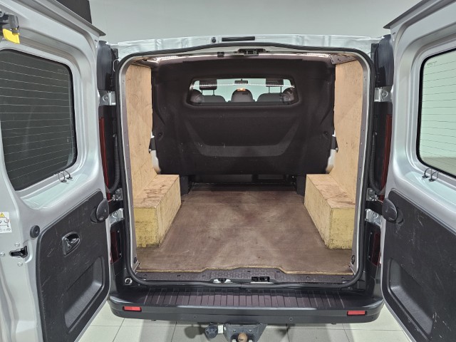 Renault Trafic dCi Lichte vracht - 5 zitplaatsen
