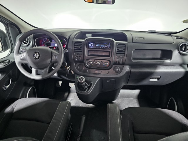 Renault Trafic dCi Lichte vracht - 5 zitplaatsen