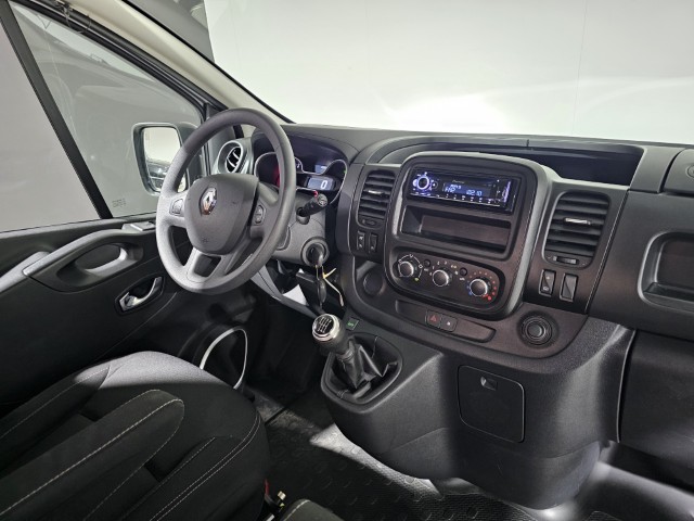 Renault Trafic dCi Lichte vracht - 5 zitplaatsen