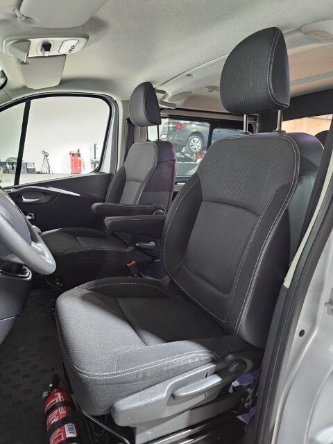 Renault Trafic dCi Lichte vracht - 5 zitplaatsen