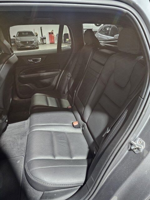 VolvoV60 Cross Country 2.0 D4 Geartronic AWD