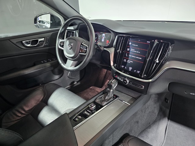 VolvoV60 Cross Country 2.0 D4 Geartronic AWD