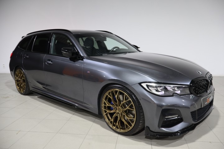 BMW 330e Touring M-Sport