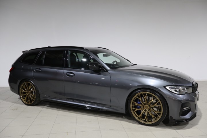 BMW 330e Touring M-Sport