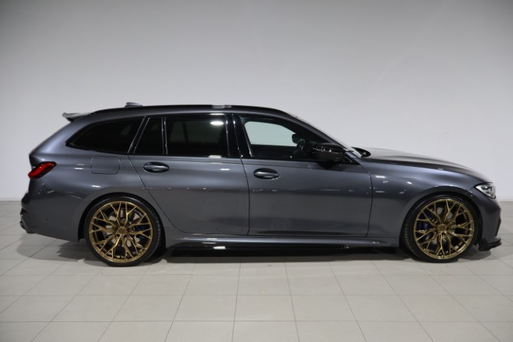 BMW 330e Touring M-Sport