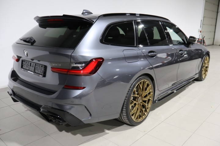 BMW 330e Touring M-Sport