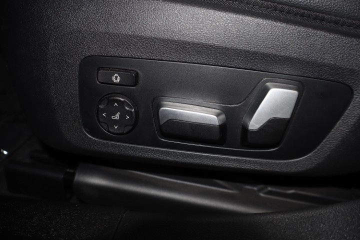 BMW 330e Touring M-Sport