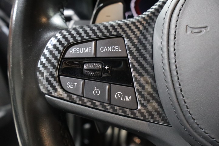 BMW 330e Touring M-Sport