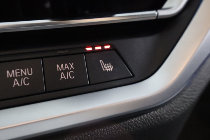 BMW 330e Touring M-Sport