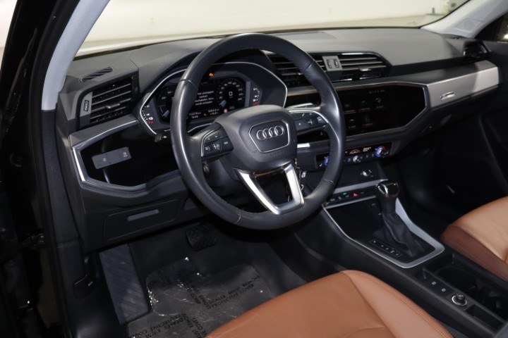 Audi Q3 45 TFSIe S Tronic