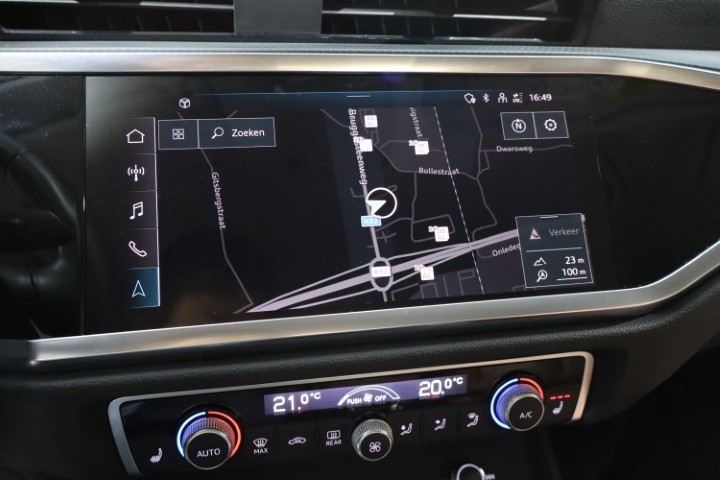 Audi Q3 45 TFSIe S Tronic