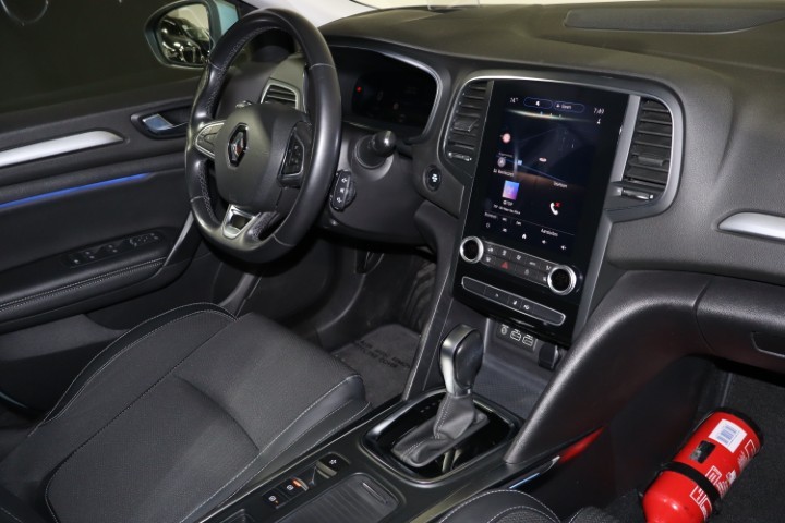 Renault Megane E Tech Plugin Hybrid