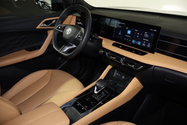 MG HS 1.5T-GDI Luxury