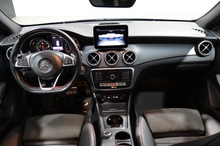 Mercedes CLA200 AMG PACK