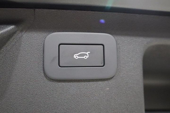 Land Rover DIscovery Sport P270e S