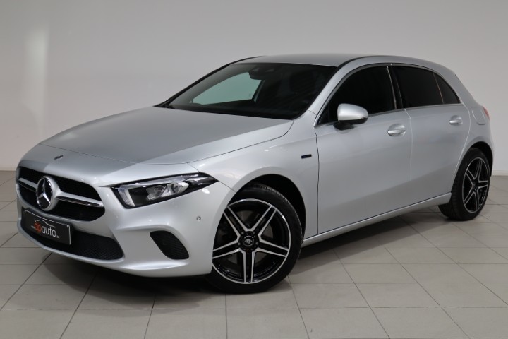 Mercedes A250e 8G-DCT