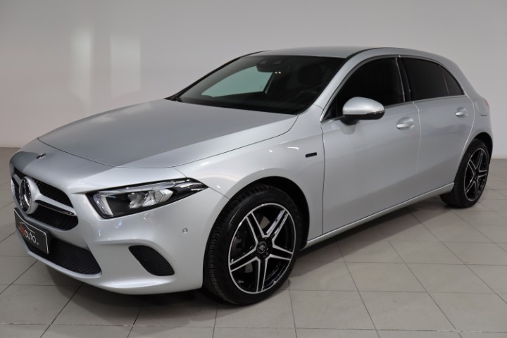 Mercedes A250e 8G-DCT