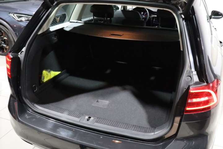 Volkswagen Passat 1.5 TSI Variant