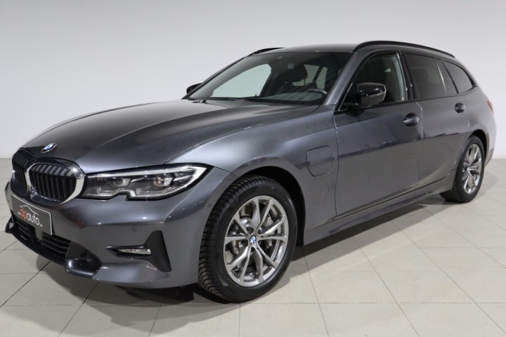 BMW 330e