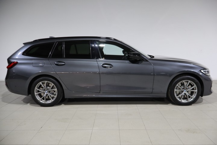 BMW 330e